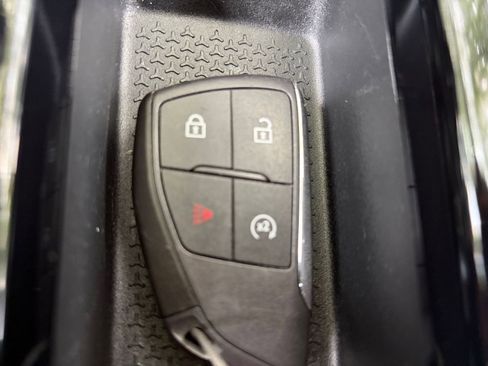 Used 2025 Chevrolet Equinox LT FWD image 21