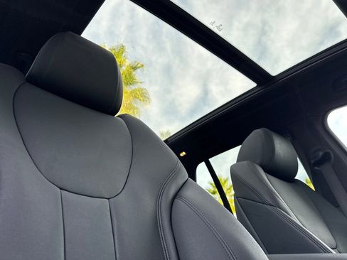 Used 2022 BMW X5 xDrive40i w/ Parking Assistance Package image 10