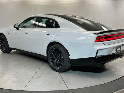 New 2026 Dodge Charger R/T AWD/4WD image 3