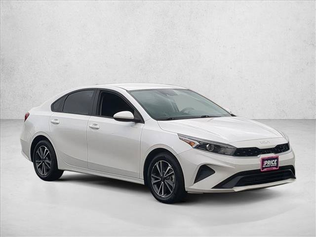 Used 2024 Kia Forte LXS FWD image 3
