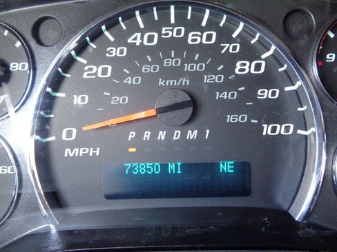 Used 2018 Chevrolet Express 3500 LS RWD image 40