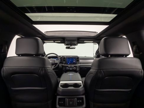 Used 2025 Ford F450 Platinum w/ FX4 Off-Road Package image 14