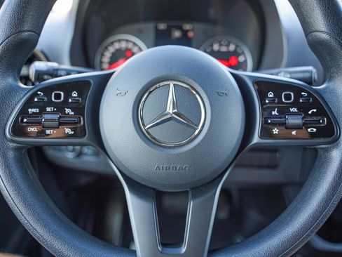 Used 2024 Mercedes-Benz Sprinter 2500 image 16