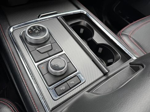 Used 2021 Ford Expedition Max Limited image 17