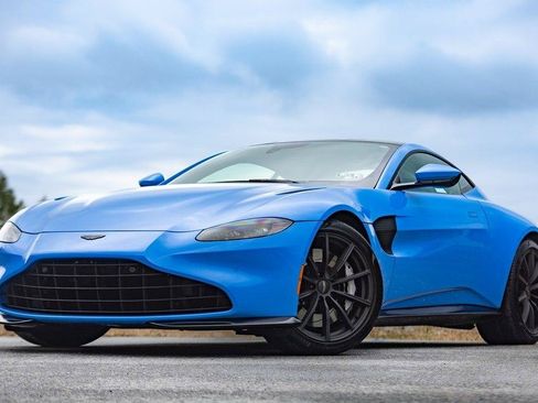 Used 2021 Aston Martin V8 Vantage Coupe RWD image 13
