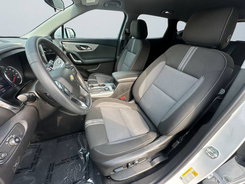 Used 2025 Chevrolet Blazer LT AWD/4WD image 9