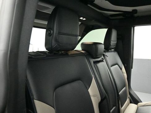 Certified 2024 Ford Bronco Wildtrak image 26