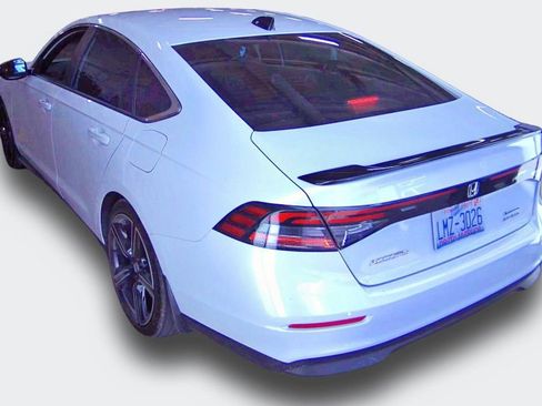 Used 2025 Honda Accord Sport image 4