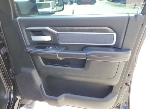 Used 2020 RAM 3500 Big Horn w/ Level 2 Equipment Group image 28