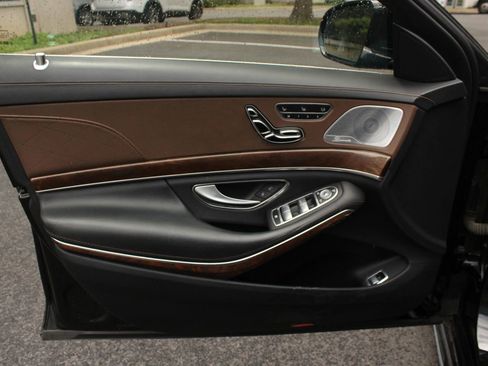 Used 2014 Mercedes-Benz S 550 Sedan image 15
