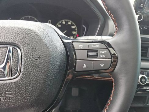 Used 2025 Honda Pilot TrailSport image 28