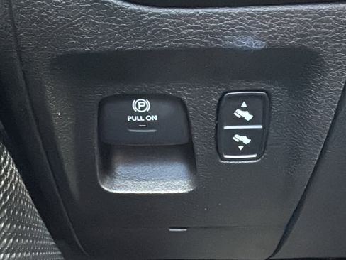 Used 2019 RAM 1500 Big Horn AWD/4WD image 15