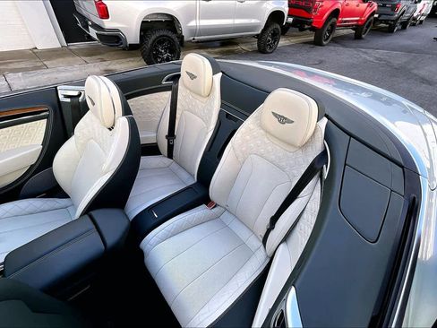 Used 2023 Bentley Continental GT Azure image 17
