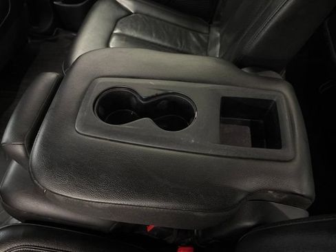 Used 2020 Chrysler Pacifica Touring-L FWD image 37
