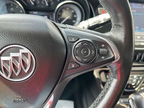 Used 2020 Buick Envision Essence FWD image 27