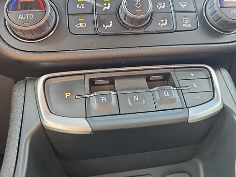 Used 2022 GMC Terrain SLT AWD/4WD image 15