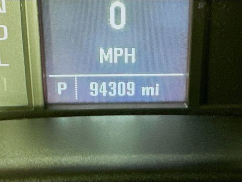 Used 2017 Chevrolet Silverado 1500 Custom w/ Custom Convenience Package RWD image 14