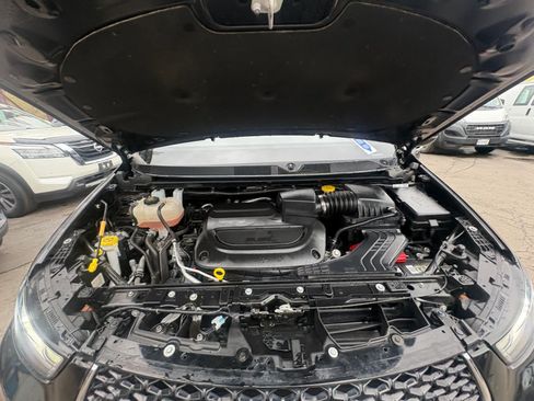 Used 2025 Chrysler Pacifica Select FWD image 34