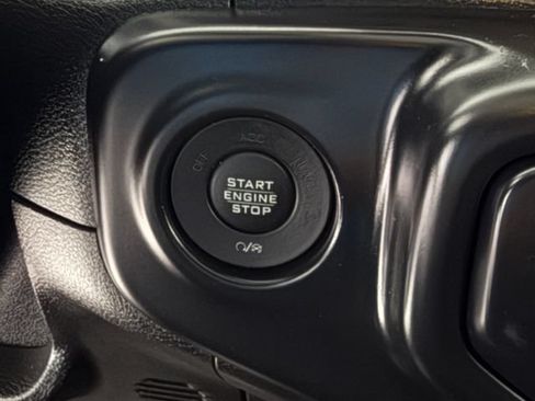 Used 2019 Jeep Wrangler Unlimited Sport S AWD/4WD image 16