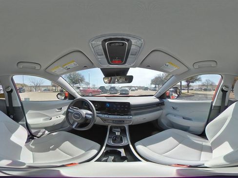 Used 2025 Hyundai Kona SEL image 42