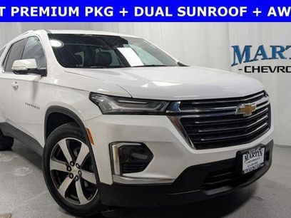 Used 2023 Chevrolet Traverse LT w/ LT Premium Package