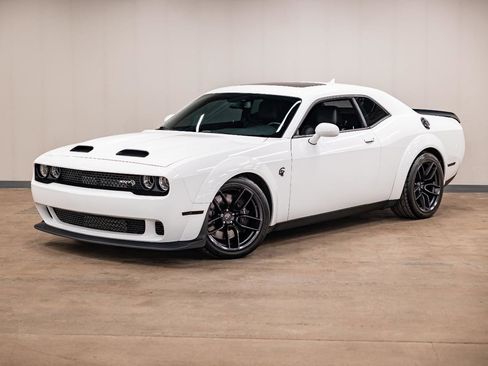 Used 2019 Dodge Challenger SRT Hellcat Redeye image 20