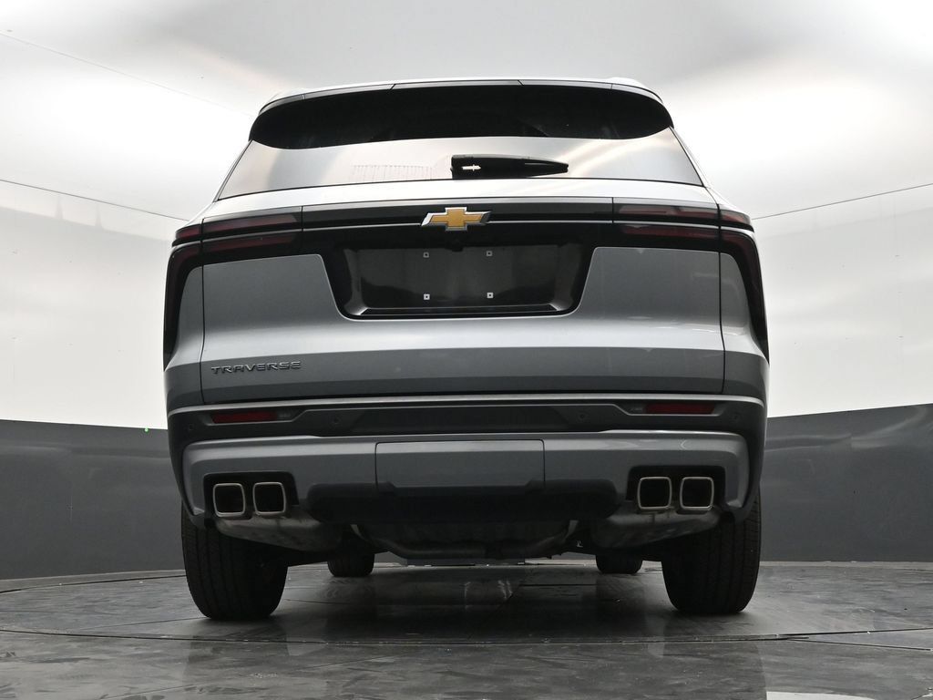 Used 2026 Chevrolet Traverse LT FWD image 22