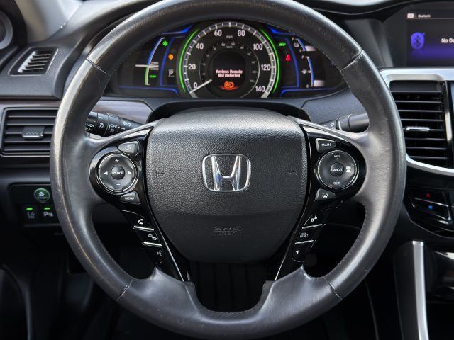 Used 2017 Honda Accord Touring image 12