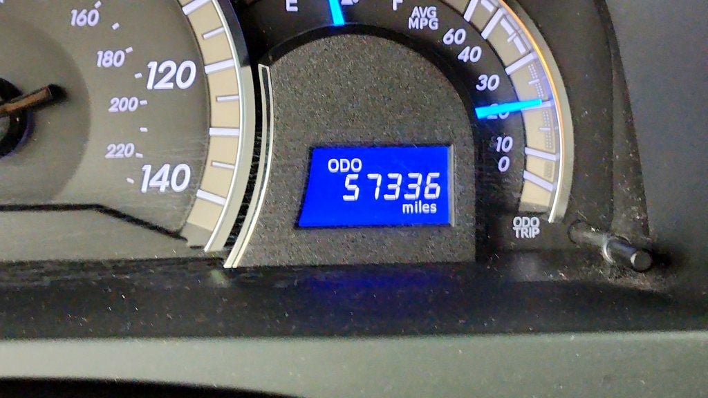 Used 2014 Toyota Camry SE FWD image 15