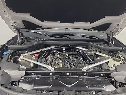 Used 2022 BMW X7 xDrive40i w/ Luxury Seating Package image 17