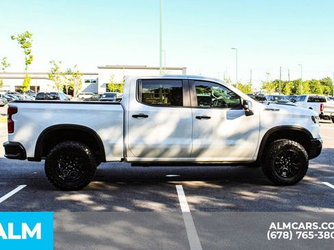 Used 2024 Chevrolet Silverado 1500 ZR2 w/ Technology Package AWD/4WD image 9
