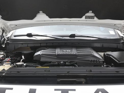 Used 2019 Nissan Titan SL w/ Midnight Edition AWD/4WD image 12