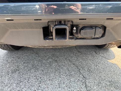 Used 2025 Ford Expedition Active AWD/4WD image 9