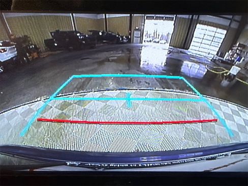 Used 2021 Toyota Corolla LE image 29