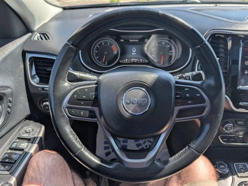 Used 2019 Jeep Cherokee Limited AWD/4WD image 18
