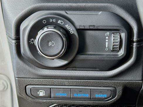 Used 2024 Jeep Wrangler Unlimited Rubicon 4xe AWD/4WD image 16