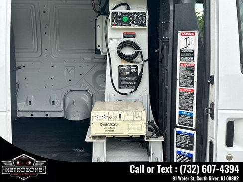 Used 2012 Ford E-350 and Econoline 350 Super Duty RWD image 8