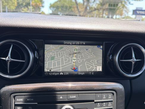 Used 2017 Mercedes-Benz SLC 300 image 24