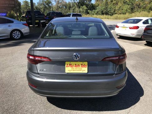 Used 2021 Volkswagen Jetta image 5