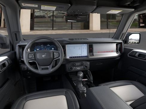 New 2026 Ford Bronco Outer Banks image 9