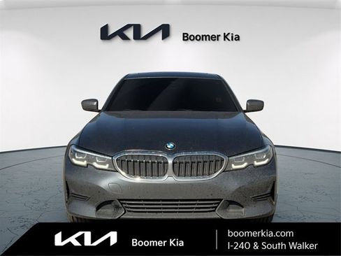 Used 2022 BMW 330i xDrive Sedan w/ Driving Assistance Package image 2