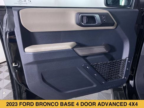 Used 2023 Ford Bronco Wildtrak AWD/4WD image 12