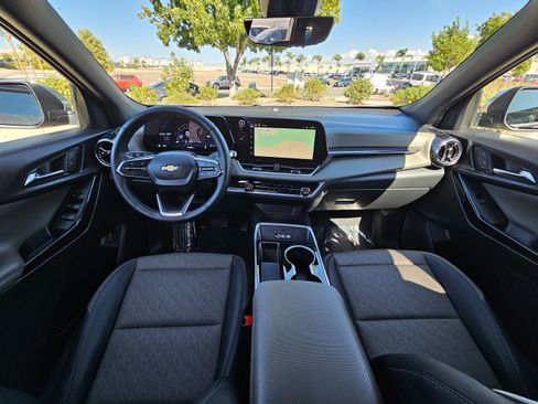 Used 2025 Chevrolet Equinox LT w/ Convenience Package II image 21