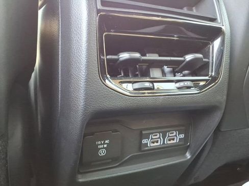 Certified 2023 Jeep Grand Cherokee Altitude AWD/4WD image 22
