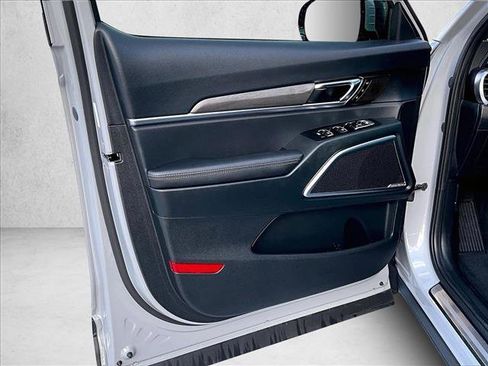 Used 2025 Kia Telluride SX Prestige X-Line image 18
