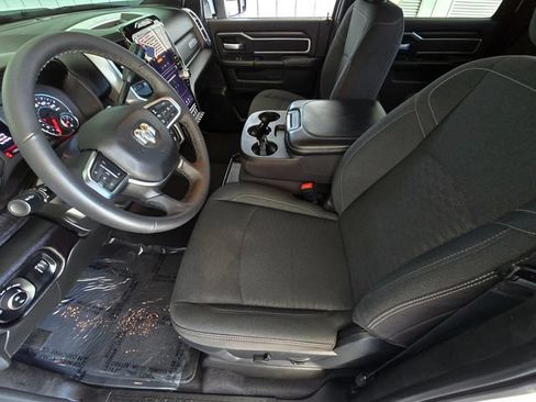 Certified 2025 RAM 2500 Big Horn AWD/4WD image 16