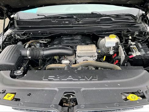 Used 2021 RAM 1500 Laramie AWD/4WD image 34