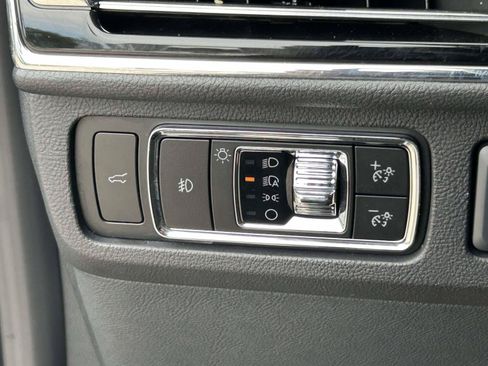 Certified 2023 Lincoln Navigator L Reserve AWD/4WD image 32