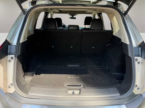 Used 2022 Nissan Rogue Platinum w/ Head-Up Display Package AWD/4WD image 22