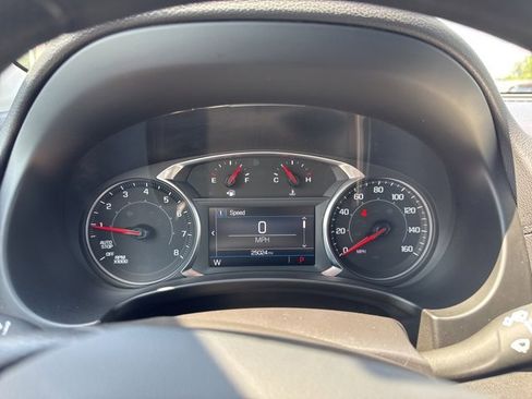 Used 2024 GMC Terrain SLE image 16